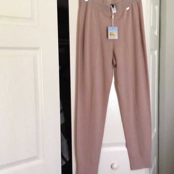 St John dusty pale pink cashmere blend jogger pant